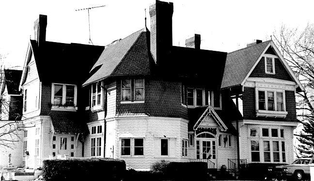 318 N. Lake Road